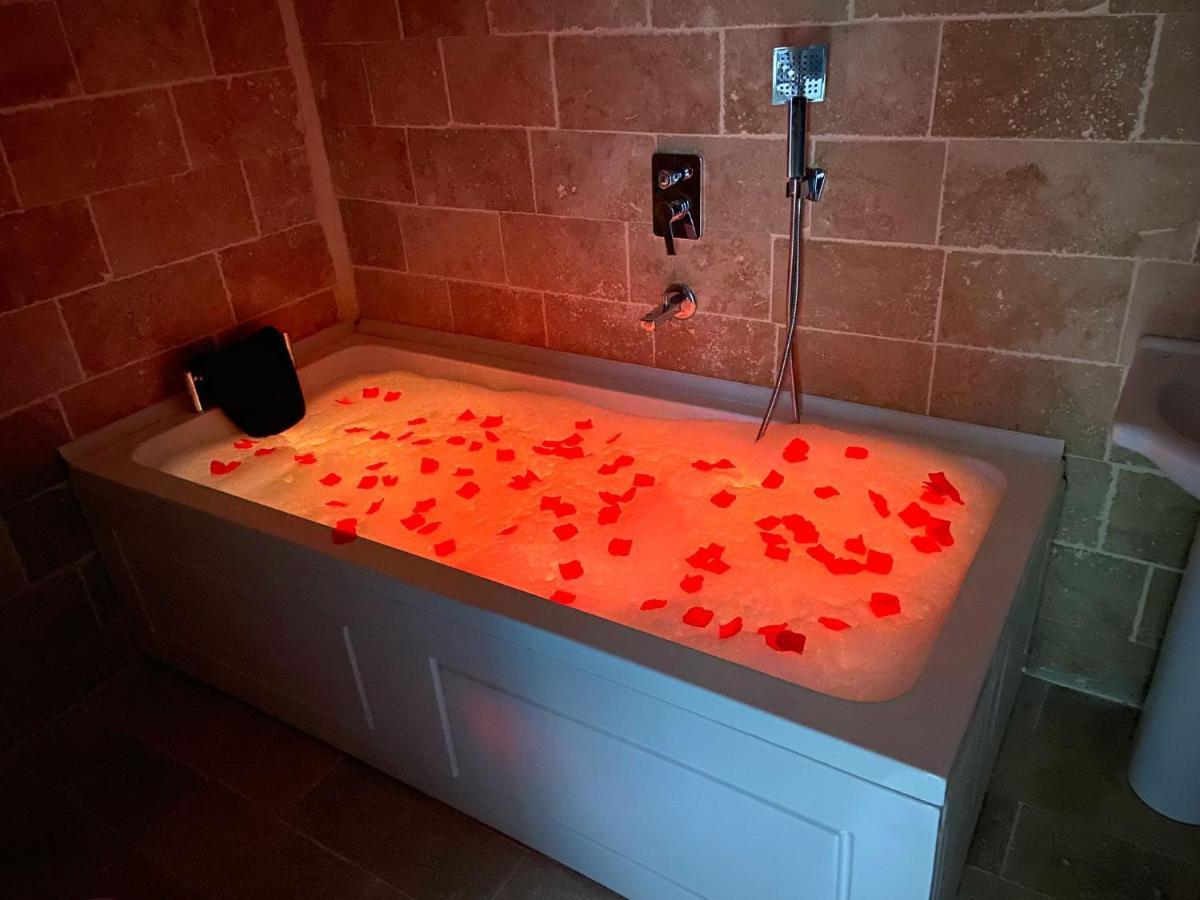 נבשהיר Whitestone Hotel מראה חיצוני תמונה